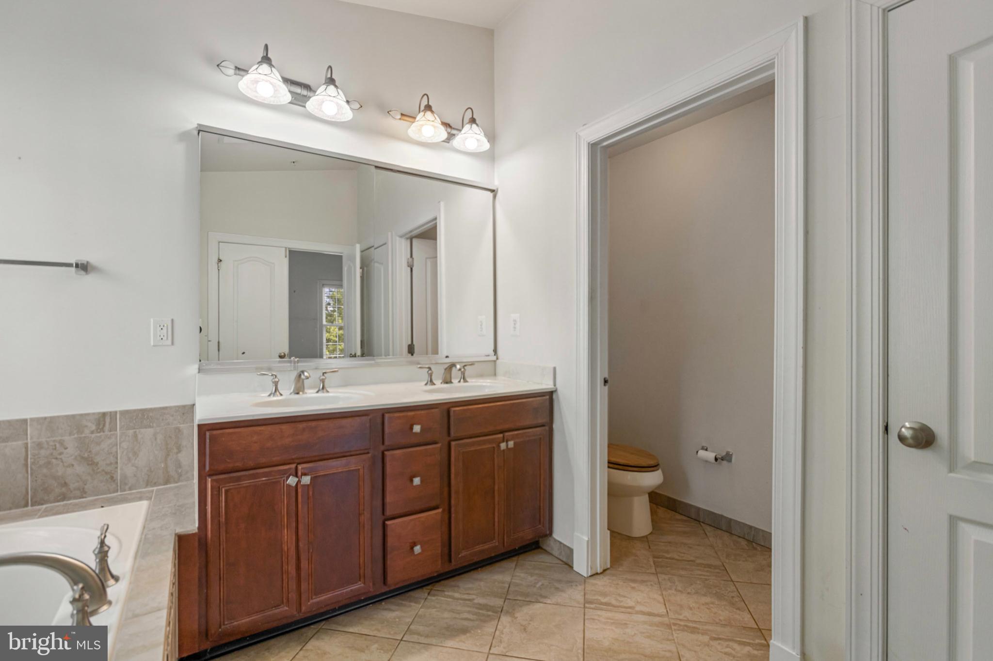 MARLBORO RIDGE - Residential