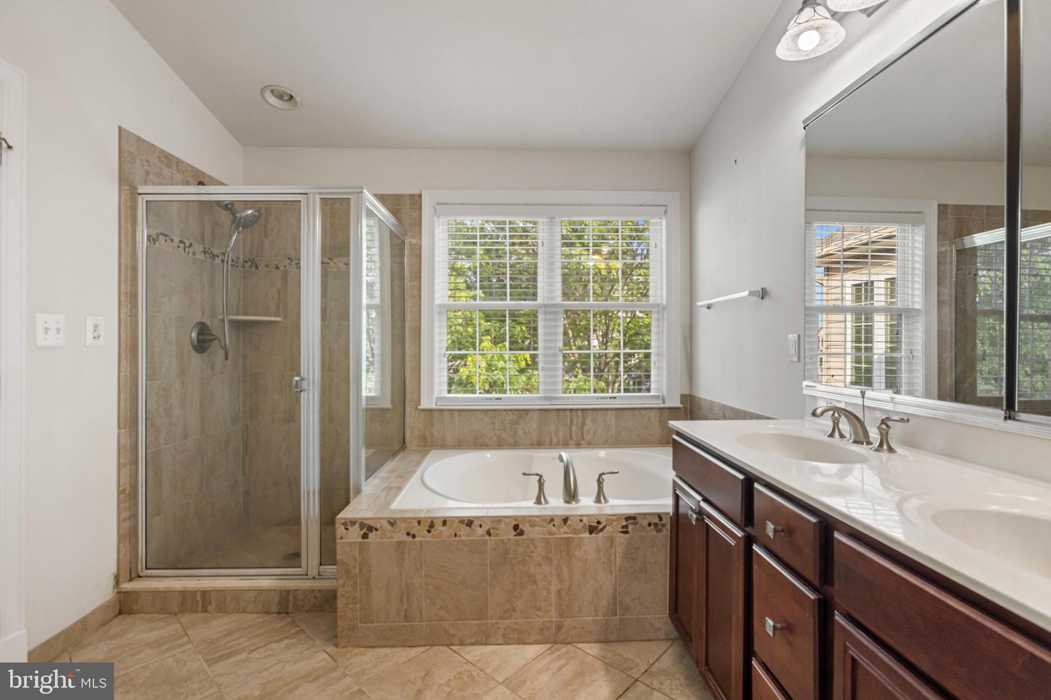 MARLBORO RIDGE - Residential