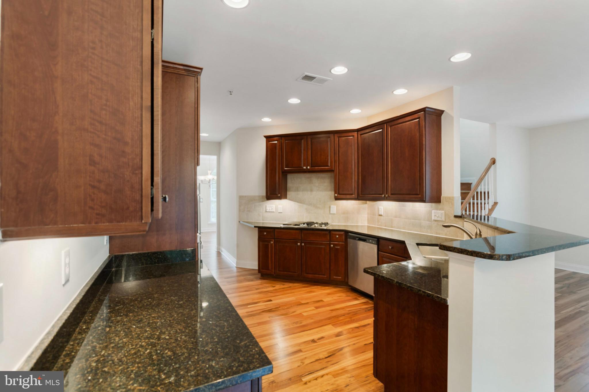 MARLBORO RIDGE - Residential