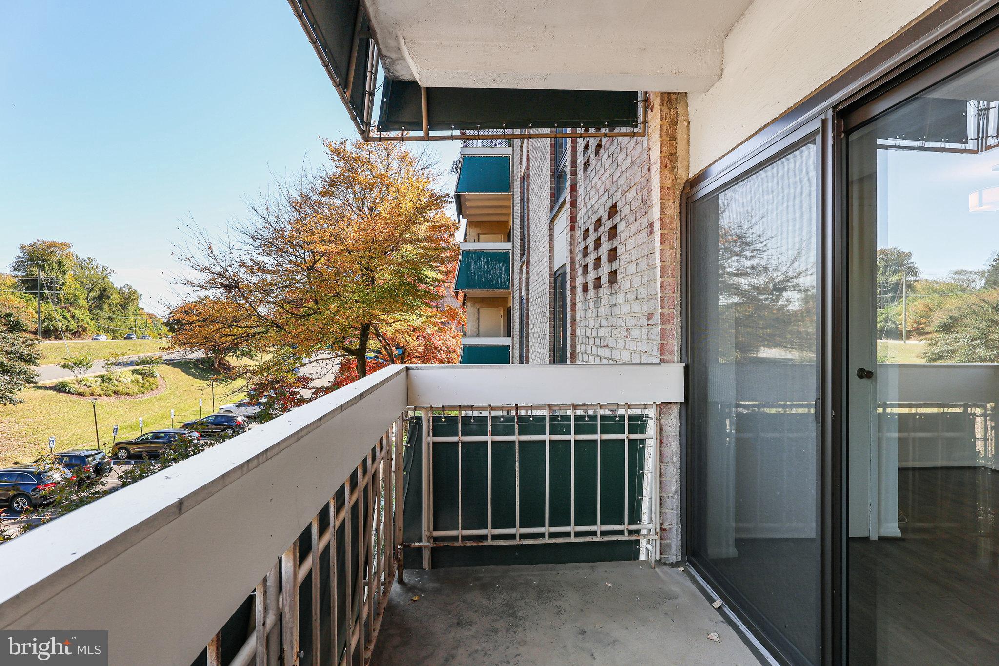 LAFAYETTE PARK CONDOMINIUM - Residential Lease