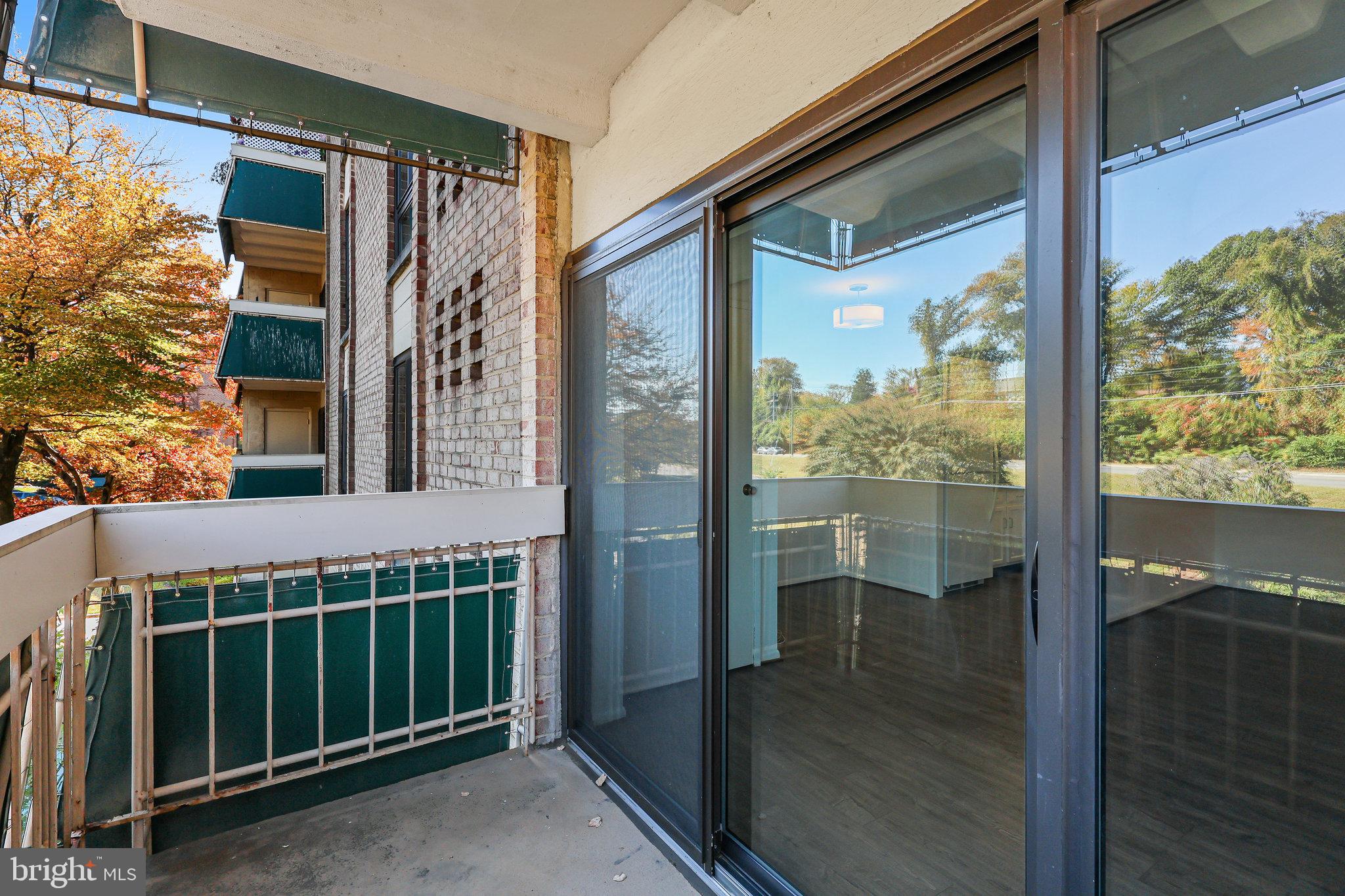 LAFAYETTE PARK CONDOMINIUM - Residential Lease