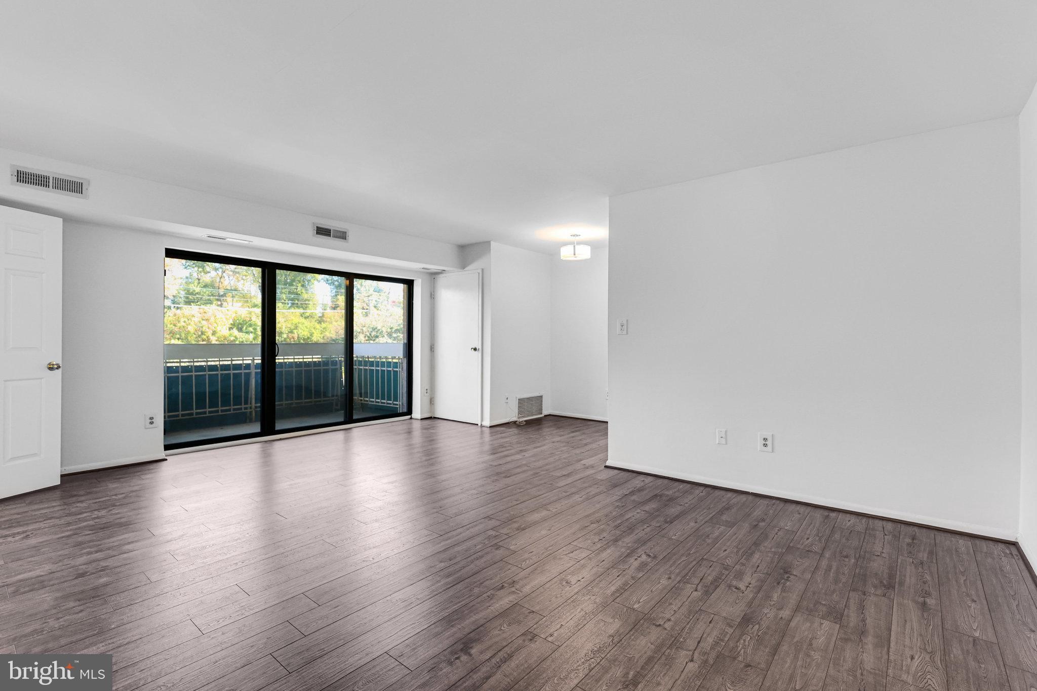 LAFAYETTE PARK CONDOMINIUM - Residential Lease
