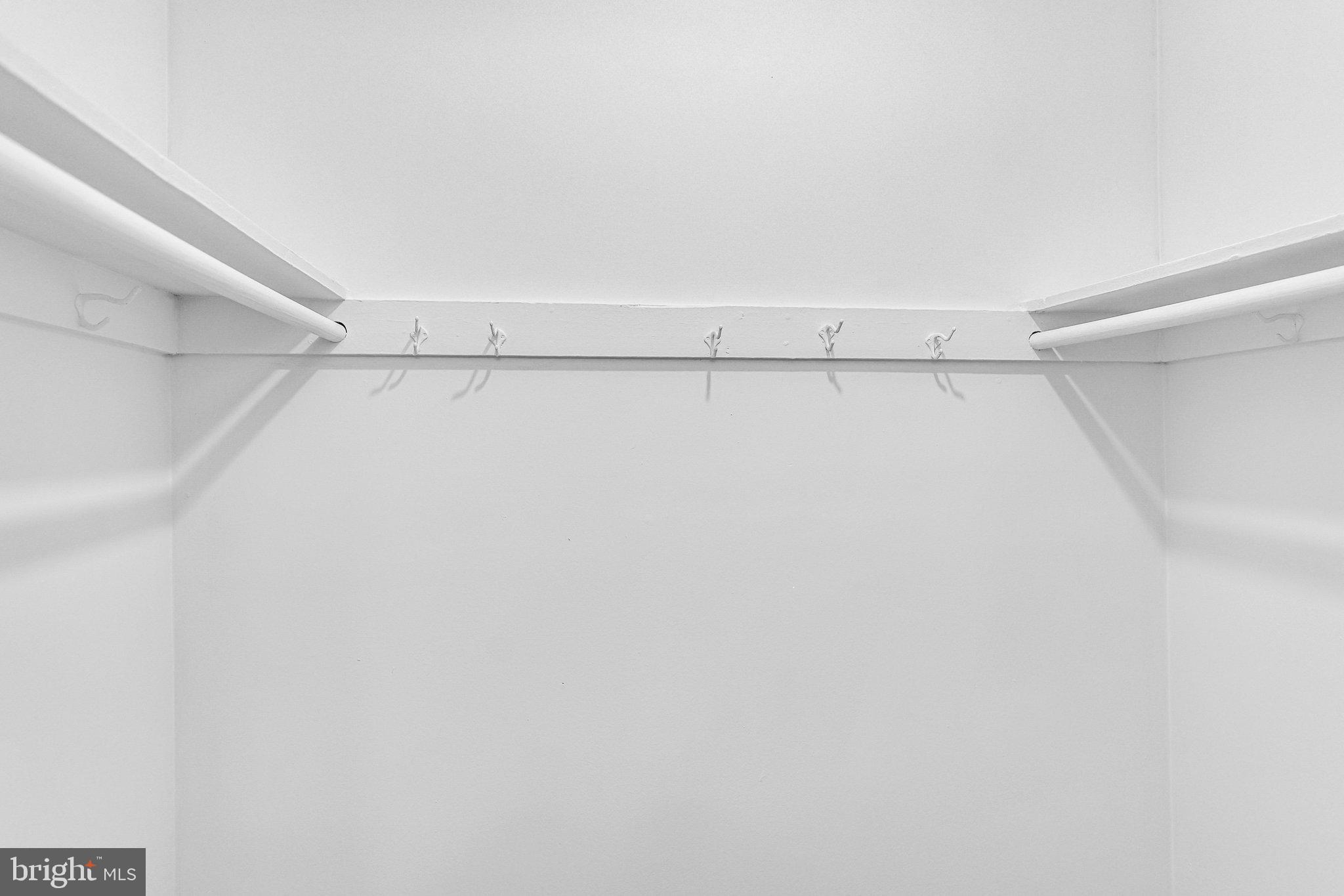 LAFAYETTE PARK CONDOMINIUM - Residential Lease