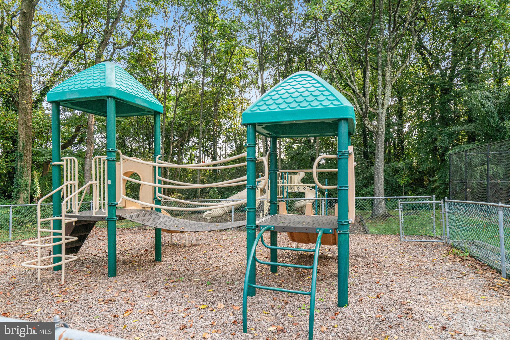 LAFAYETTE PARK CONDOMINIUM - Residential Lease