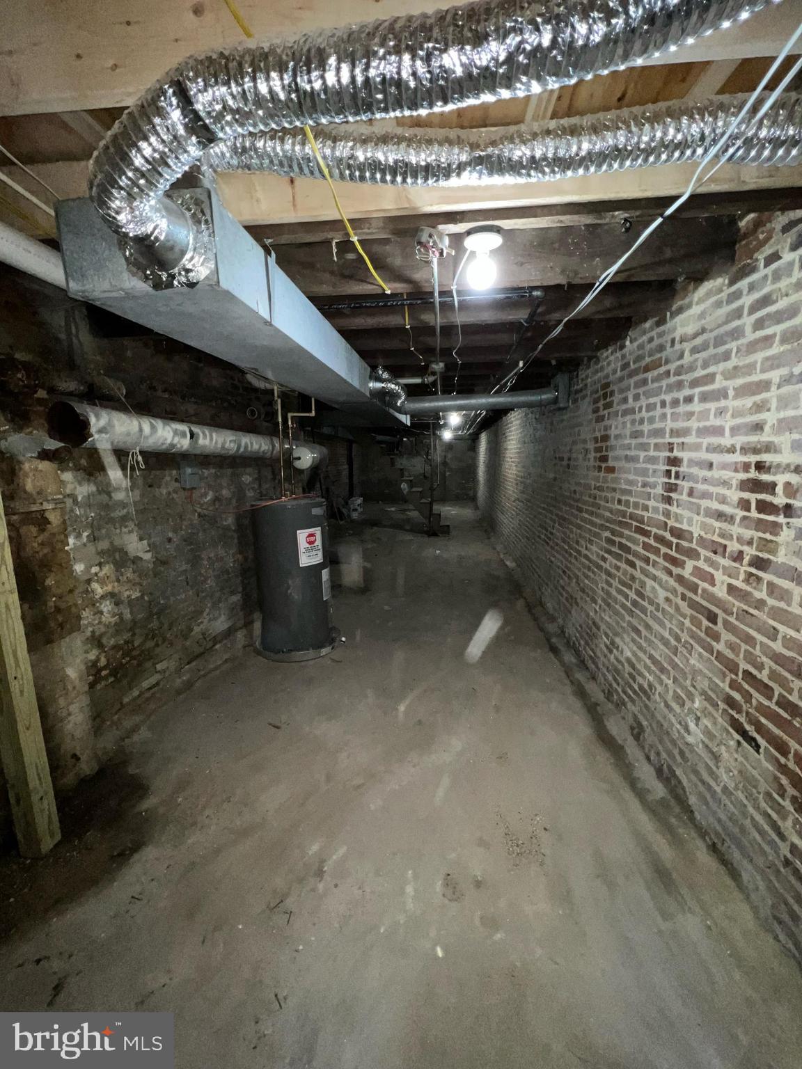 BROADWAY EAST - Residential