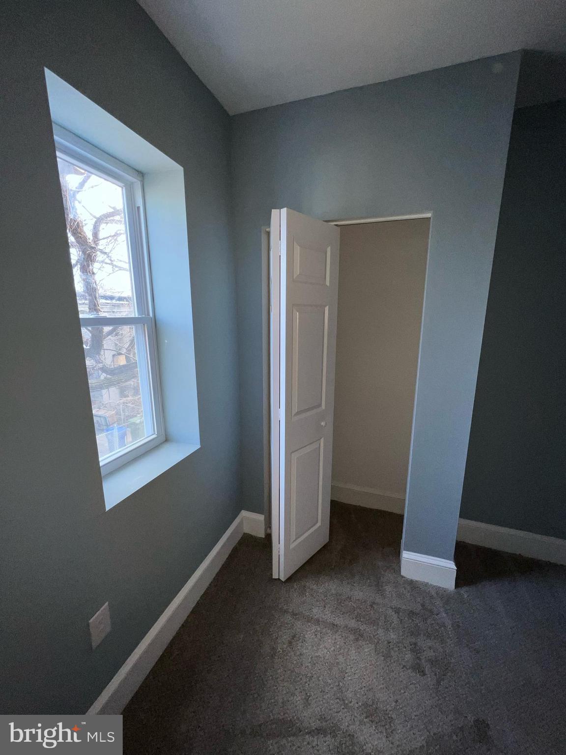 BROADWAY EAST - Residential