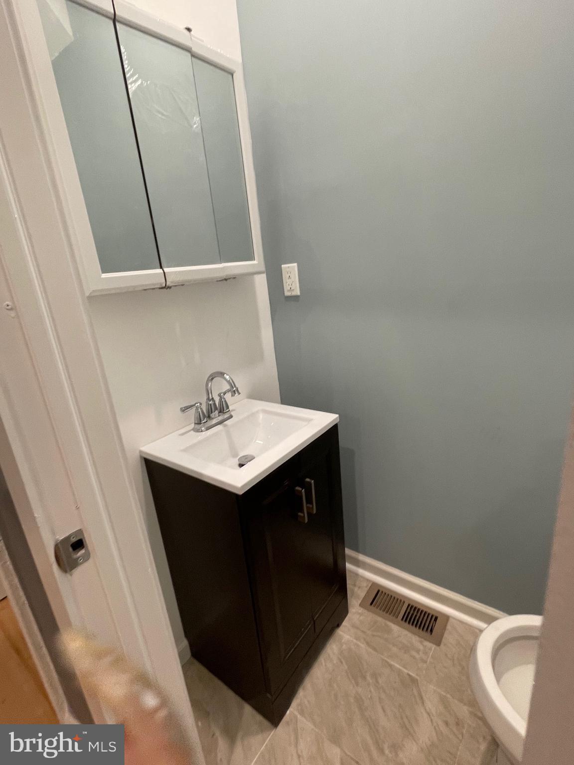 BROADWAY EAST - Residential