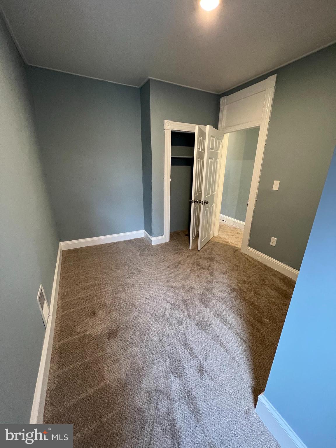 BROADWAY EAST - Residential