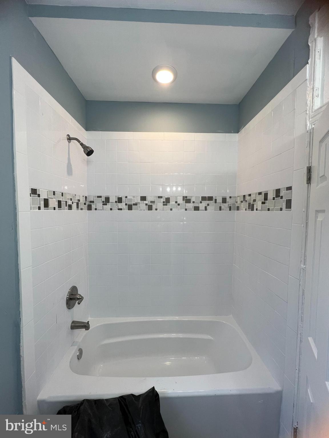 BROADWAY EAST - Residential