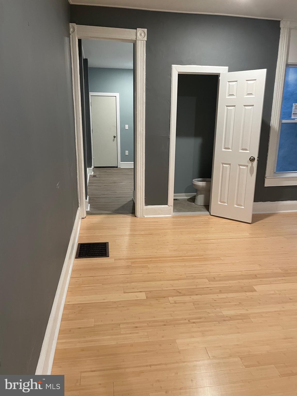 BROADWAY EAST - Residential