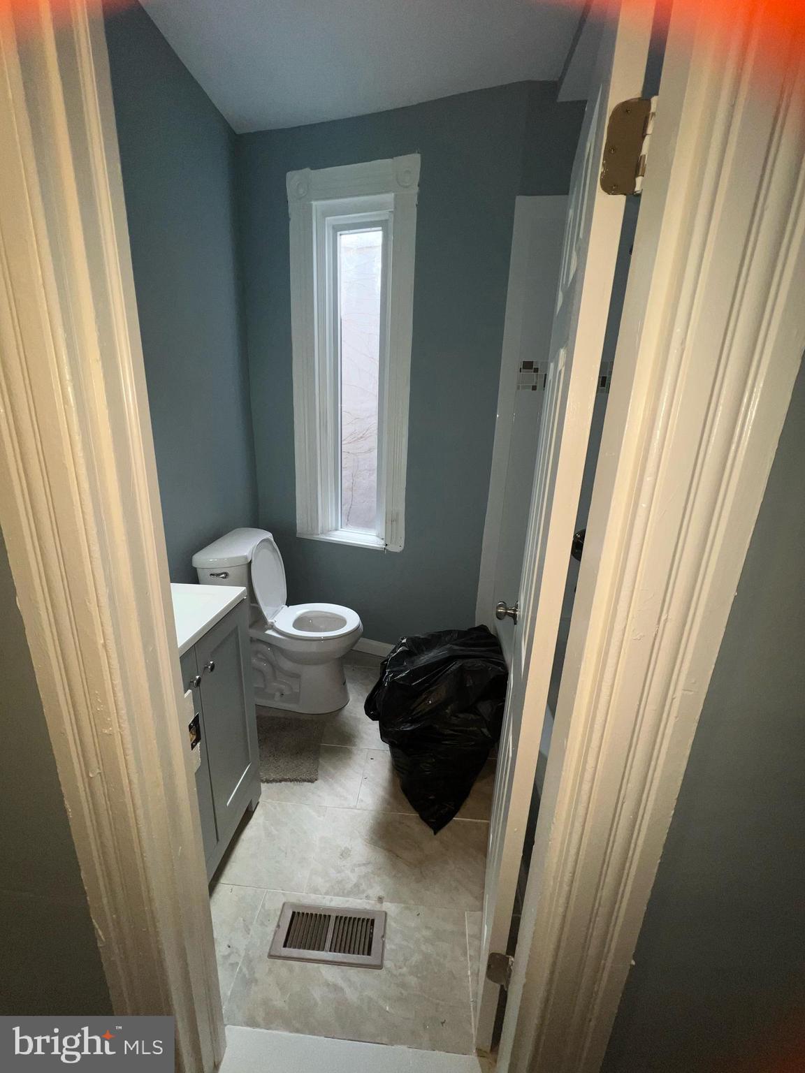 BROADWAY EAST - Residential