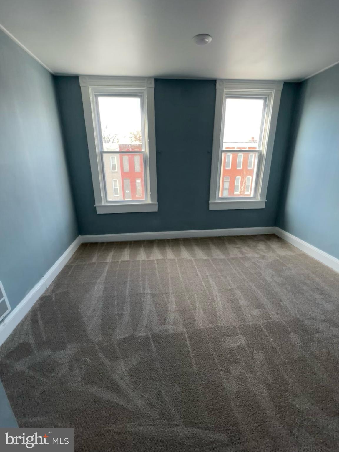 BROADWAY EAST - Residential