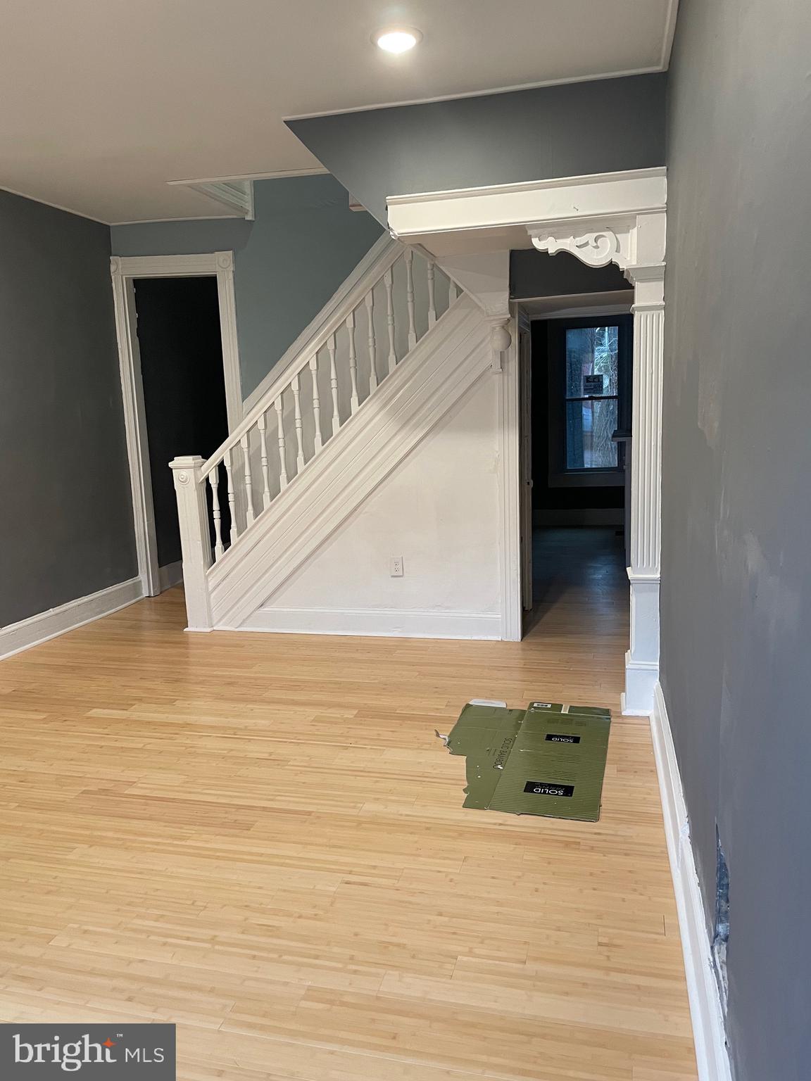 BROADWAY EAST - Residential