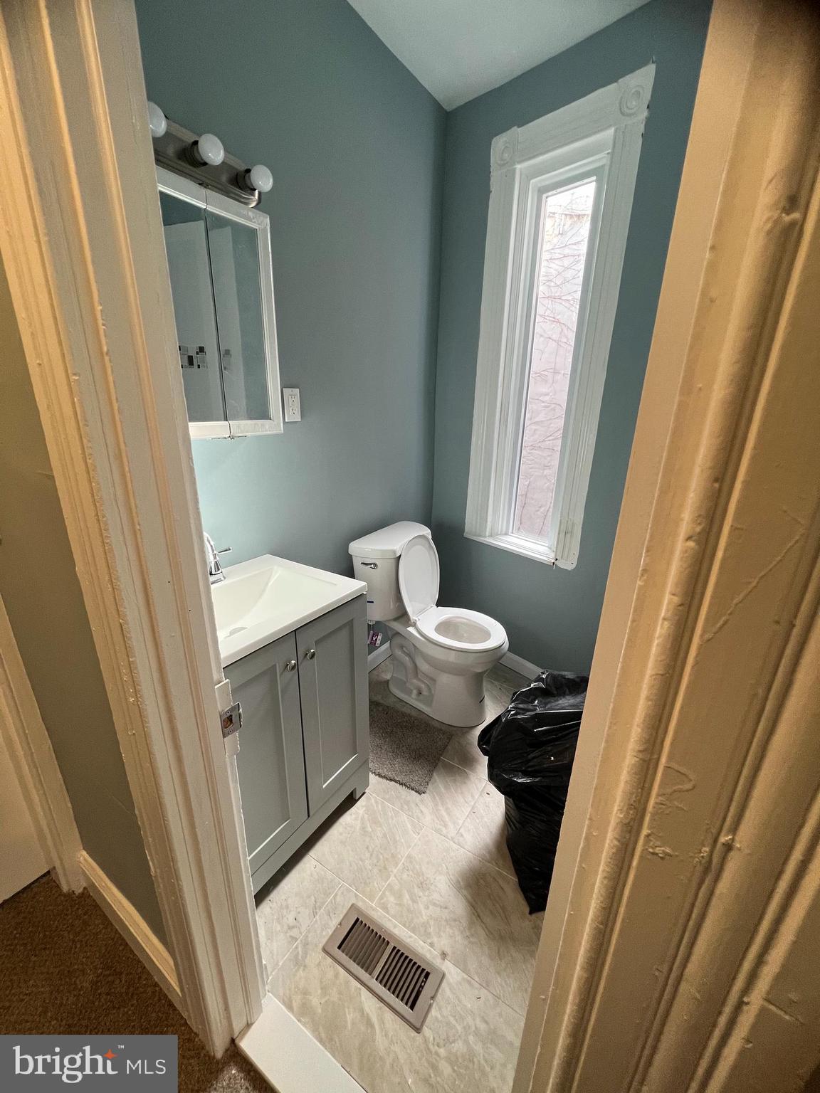 BROADWAY EAST - Residential