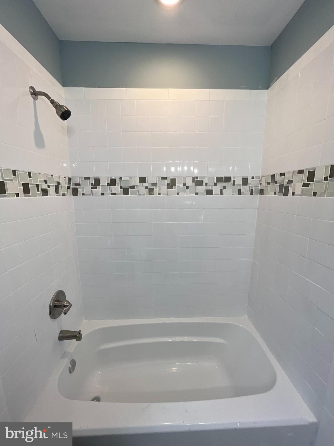 BROADWAY EAST - Residential