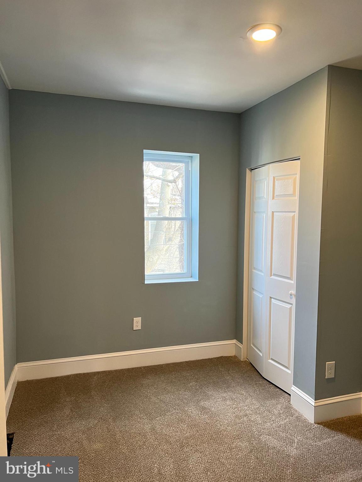 BROADWAY EAST - Residential