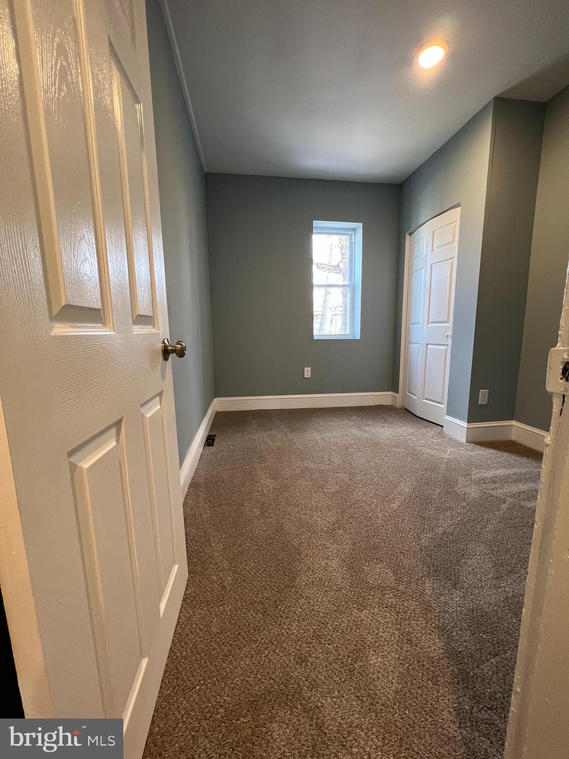 BROADWAY EAST - Residential