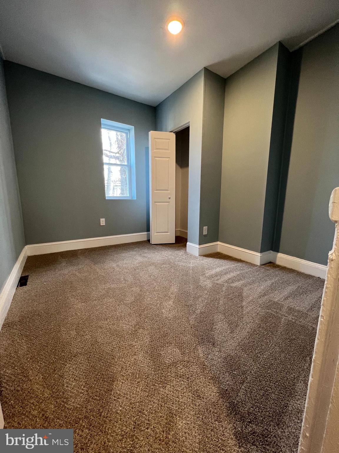 BROADWAY EAST - Residential