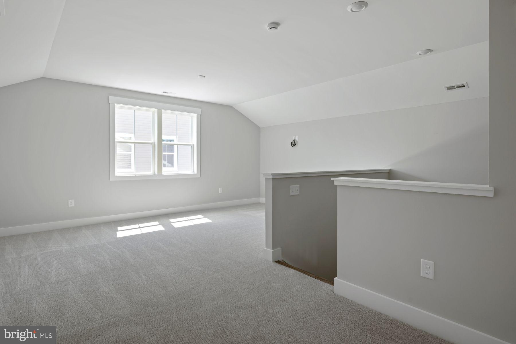 EAST GATE - Residential