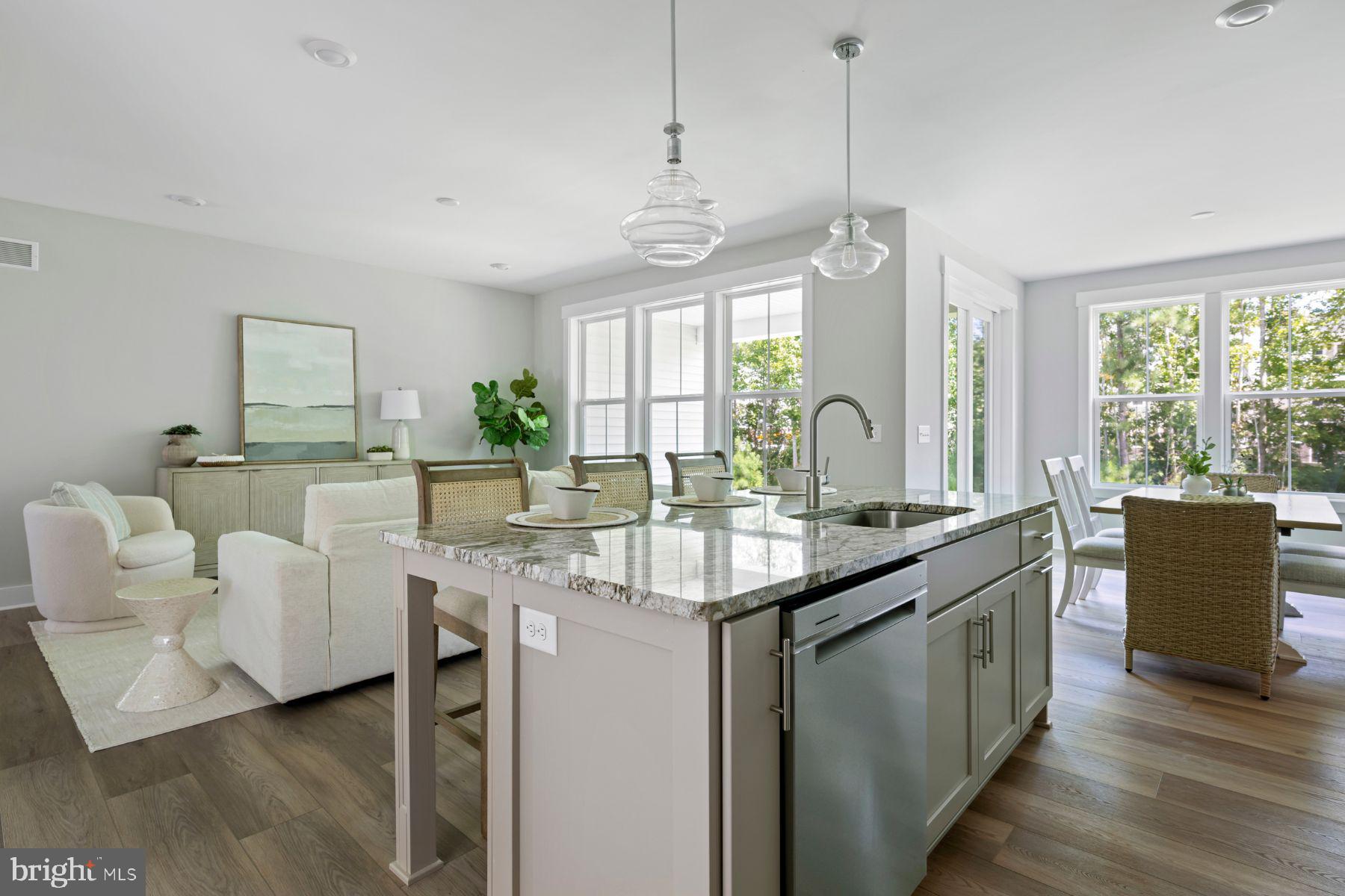 EAST GATE - Residential