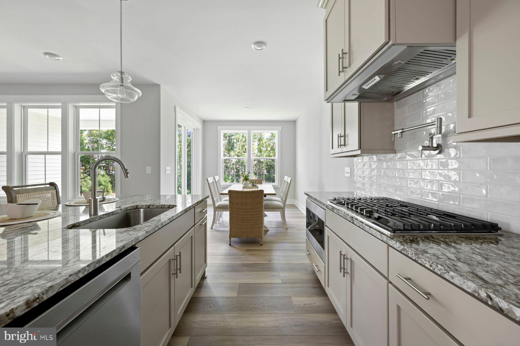 EAST GATE - Residential