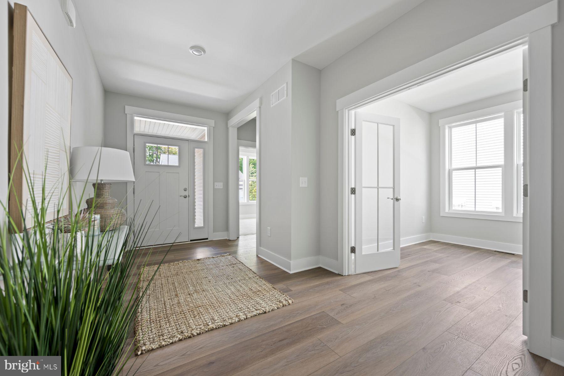 EAST GATE - Residential