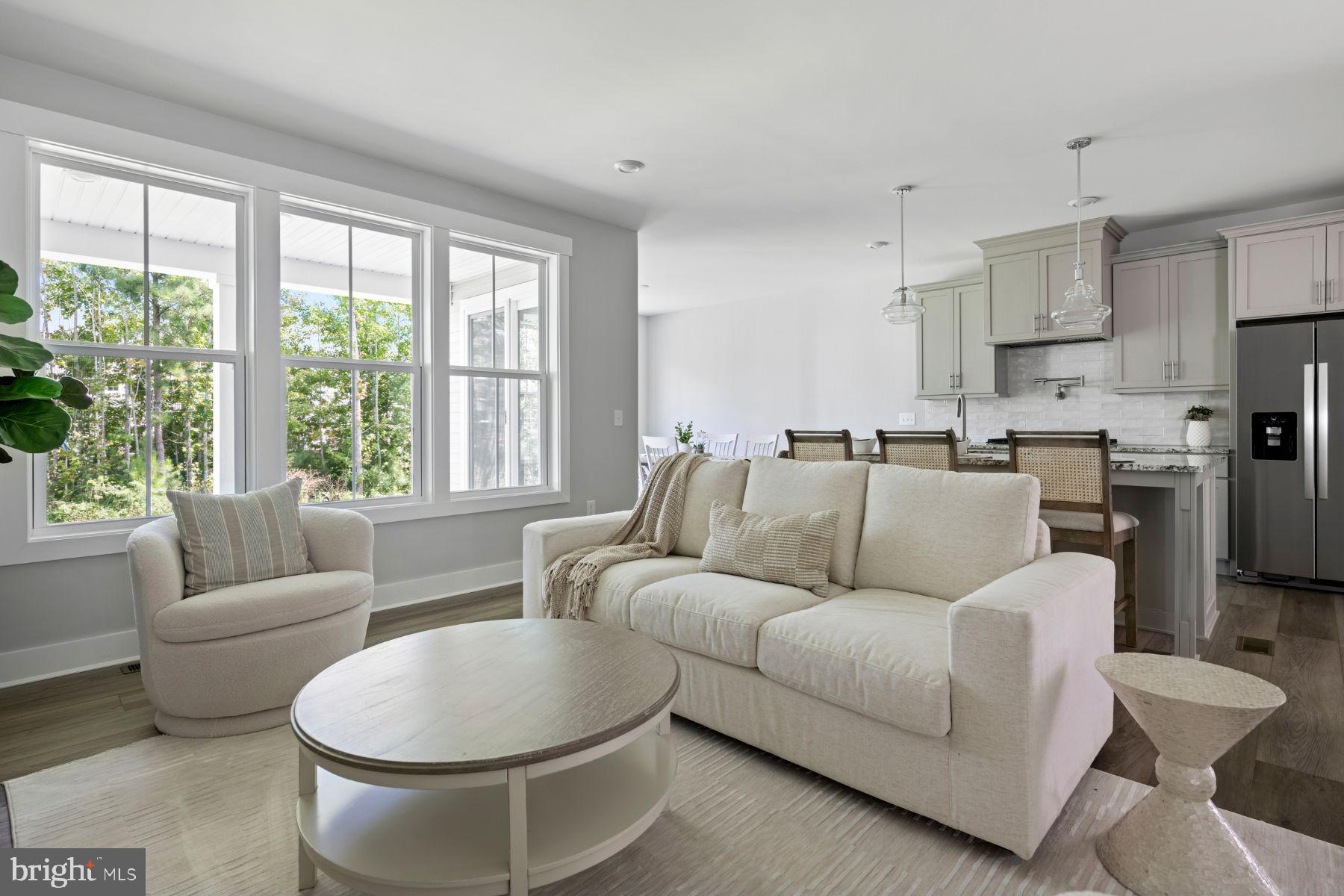 EAST GATE - Residential