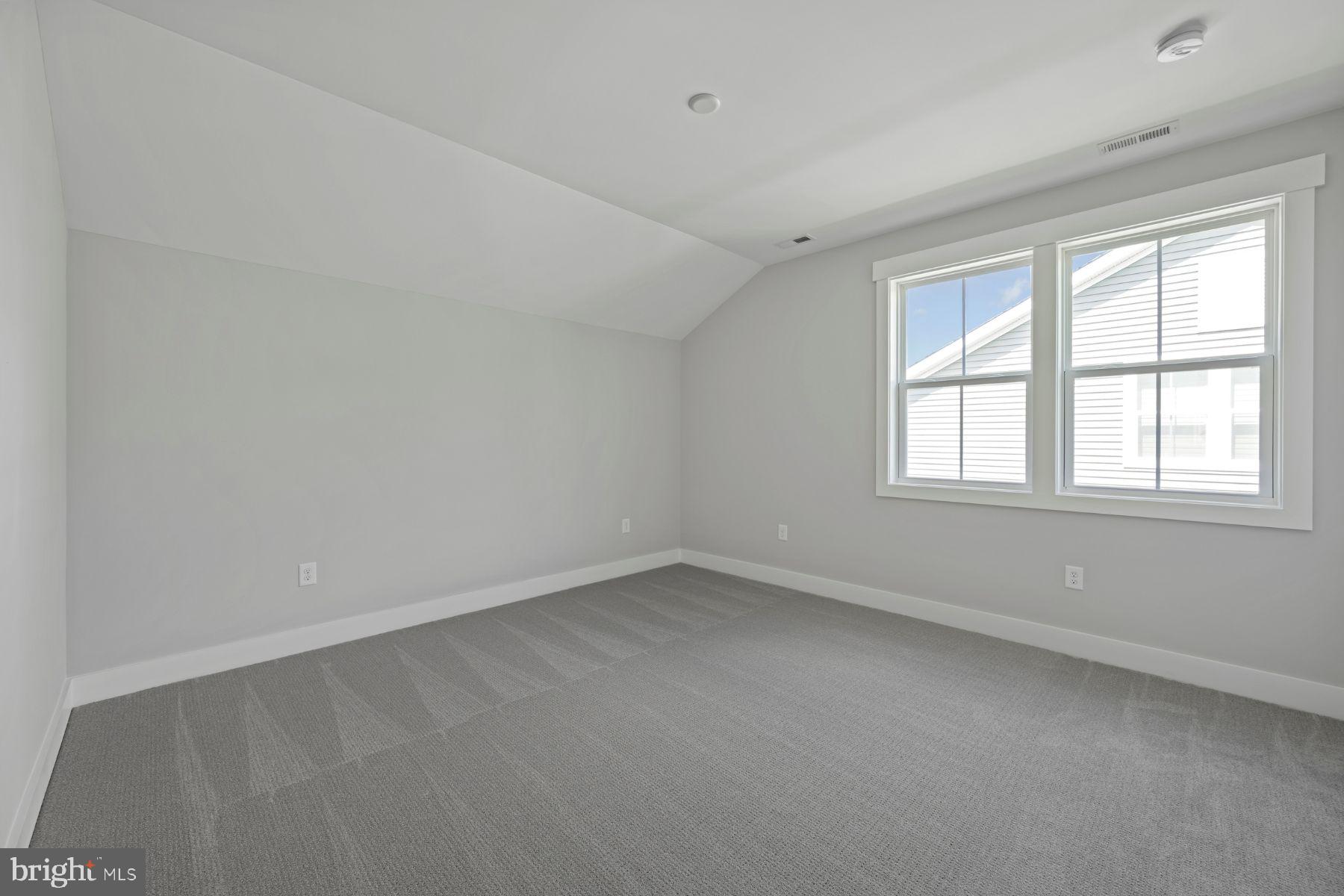 EAST GATE - Residential