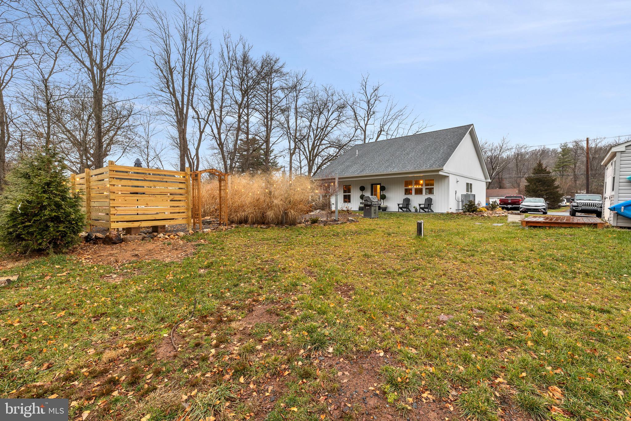 DOUGLASSVILLE - Residential