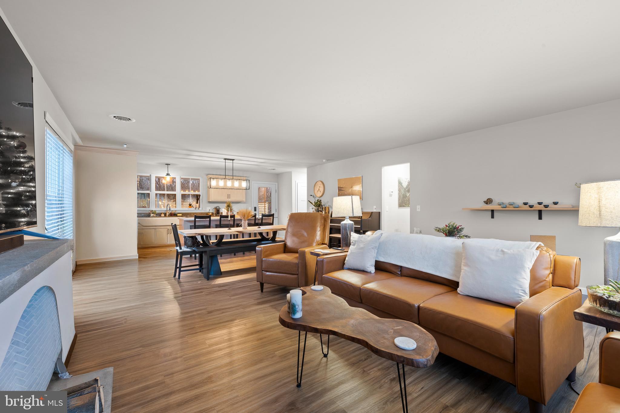 DOUGLASSVILLE - Residential