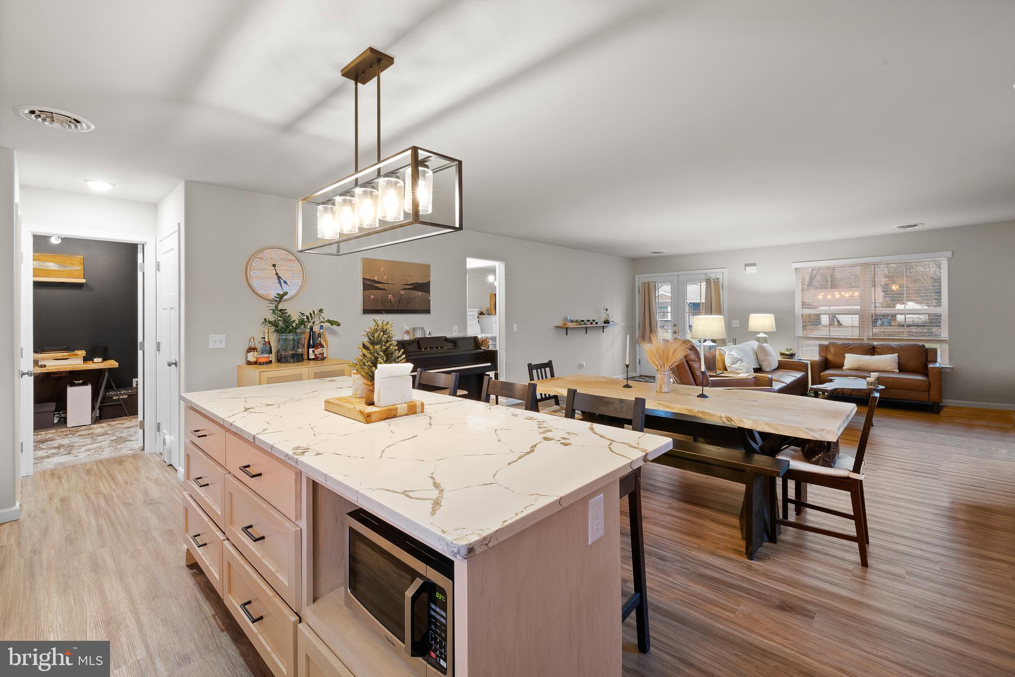 DOUGLASSVILLE - Residential