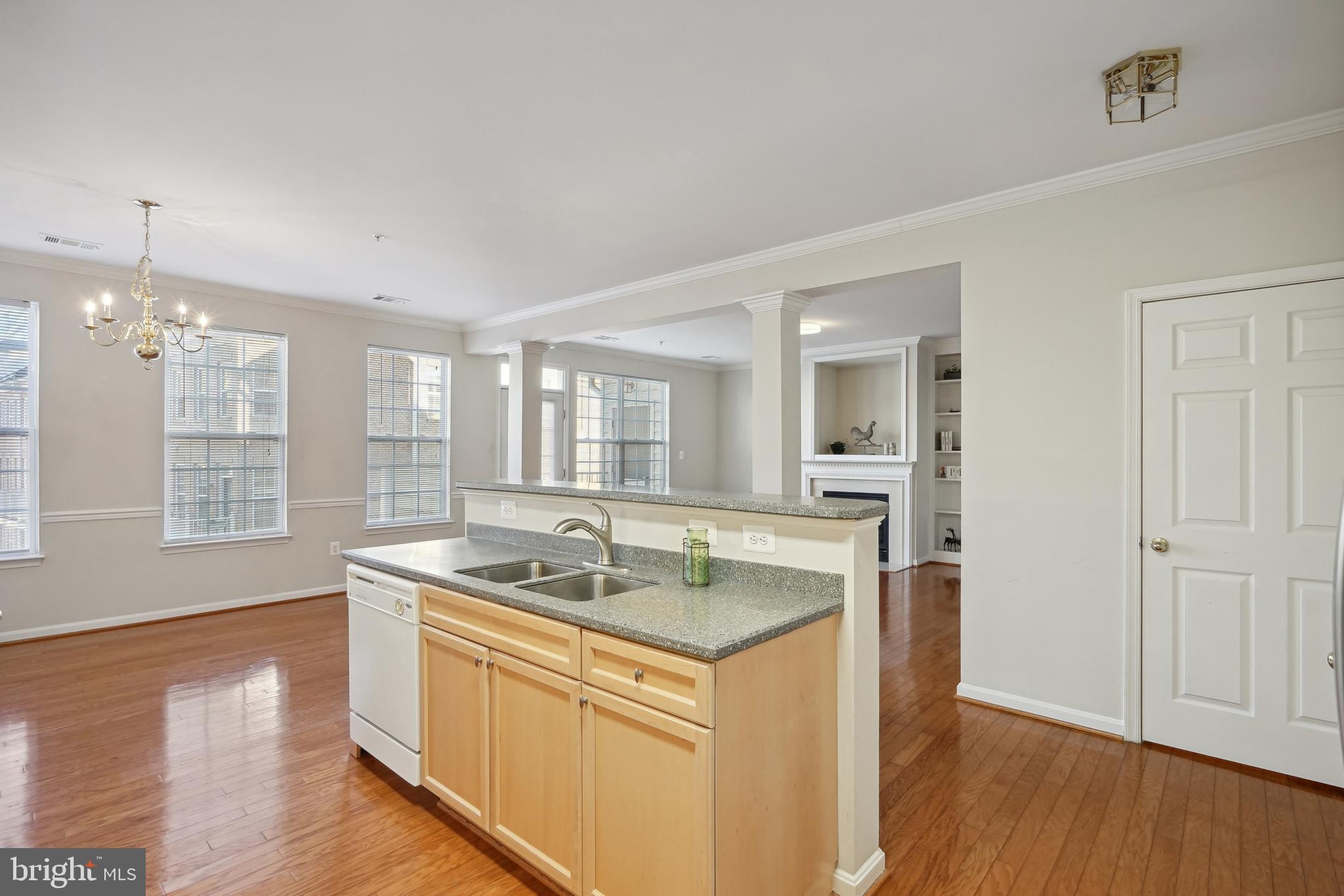 WESTBRIAR PLAZA - Residential