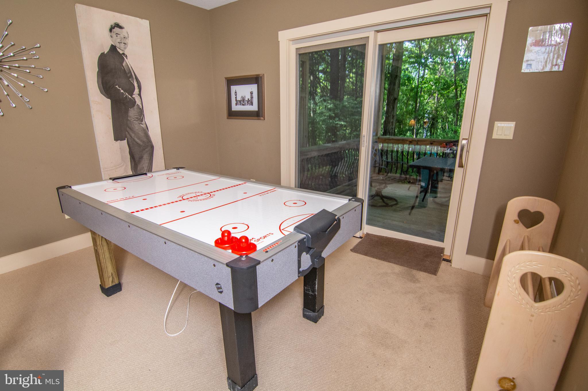 TIMBERLAKE VILLAGE - Residential