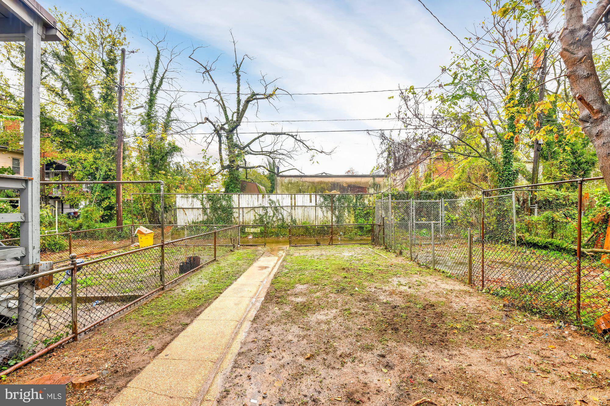 PEN LUCY - Residential Lease