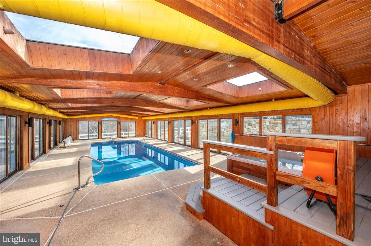 DARNESTOWN OUTSIDE - Residential