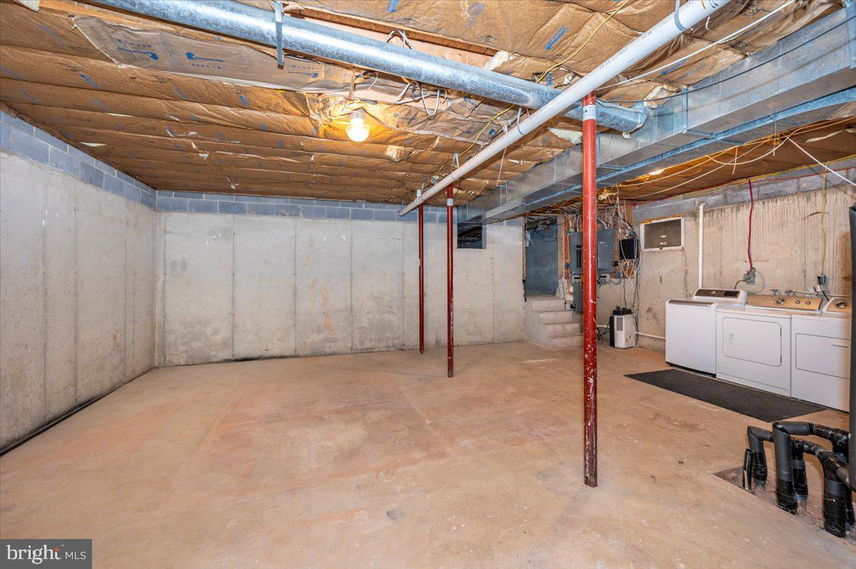 DARNESTOWN OUTSIDE - Residential