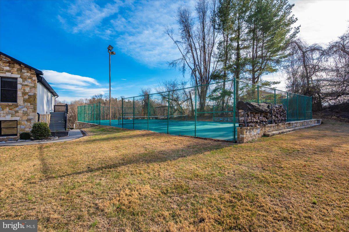 DARNESTOWN OUTSIDE - Residential