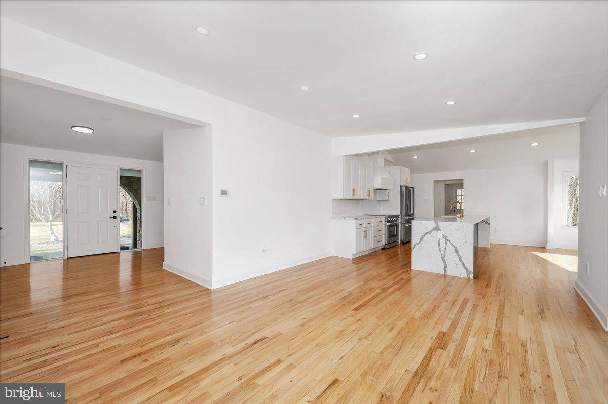 DARNESTOWN OUTSIDE - Residential