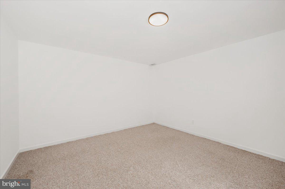 DARNESTOWN OUTSIDE - Residential