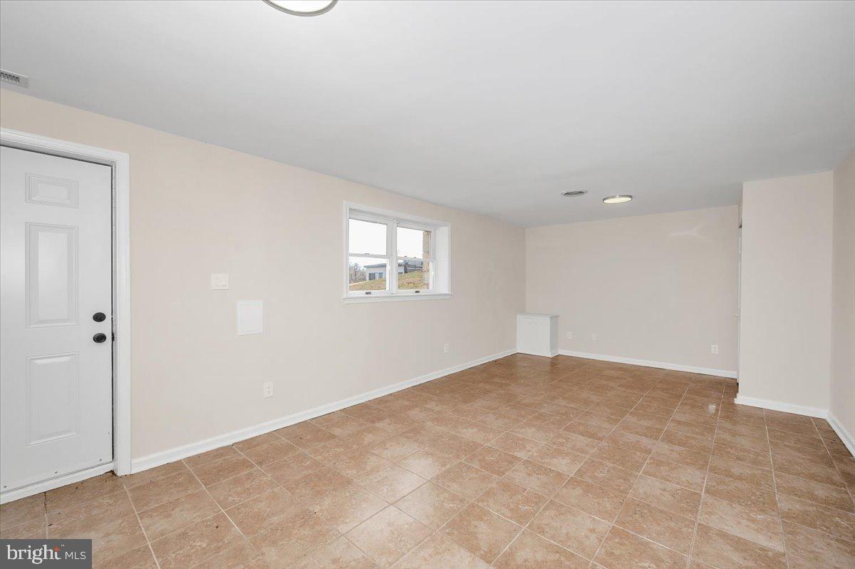 DARNESTOWN OUTSIDE - Residential