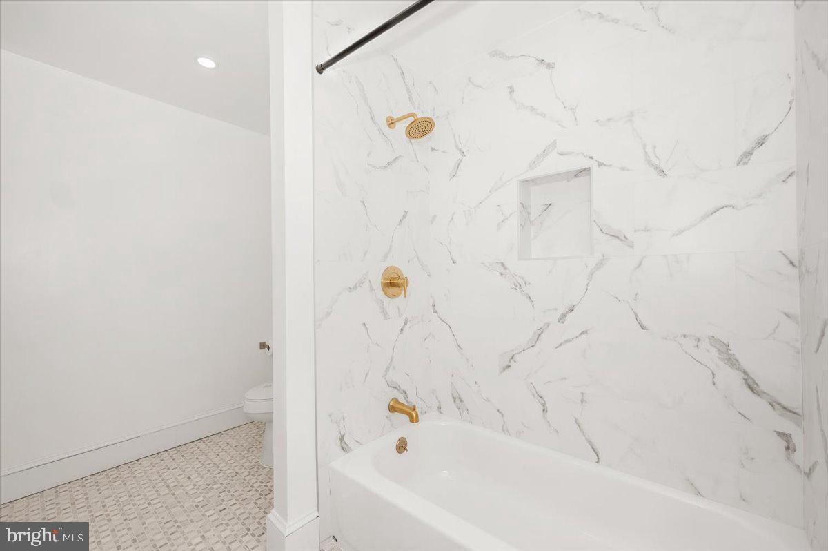 DARNESTOWN OUTSIDE - Residential