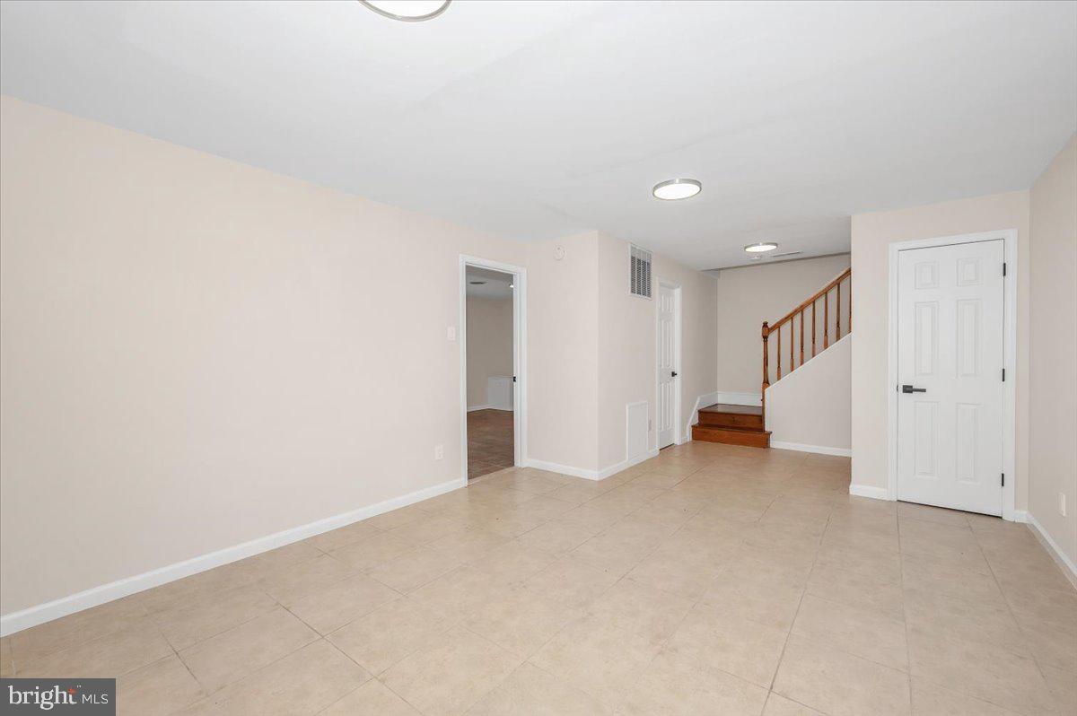 DARNESTOWN OUTSIDE - Residential