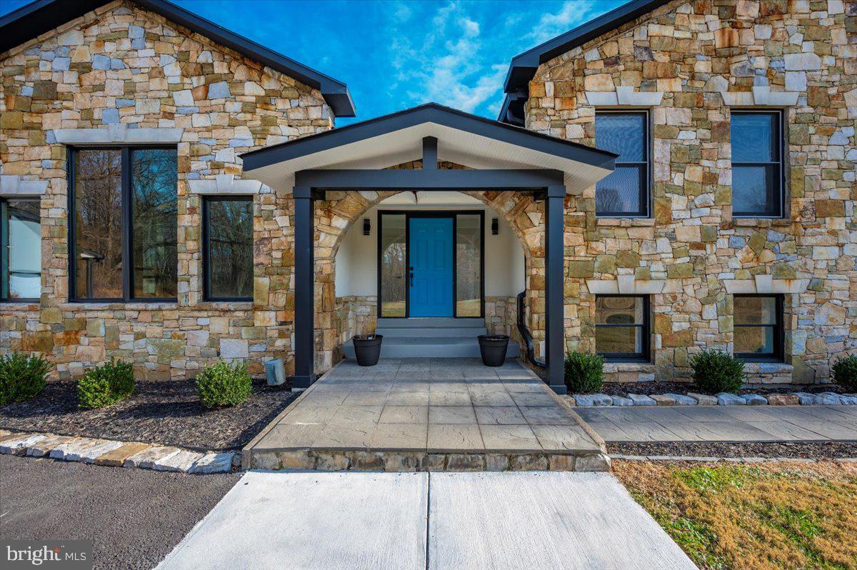 DARNESTOWN OUTSIDE - Residential