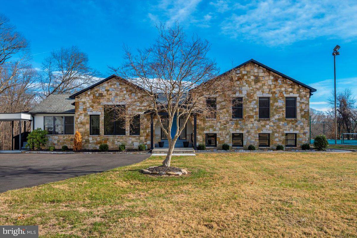 DARNESTOWN OUTSIDE - Residential