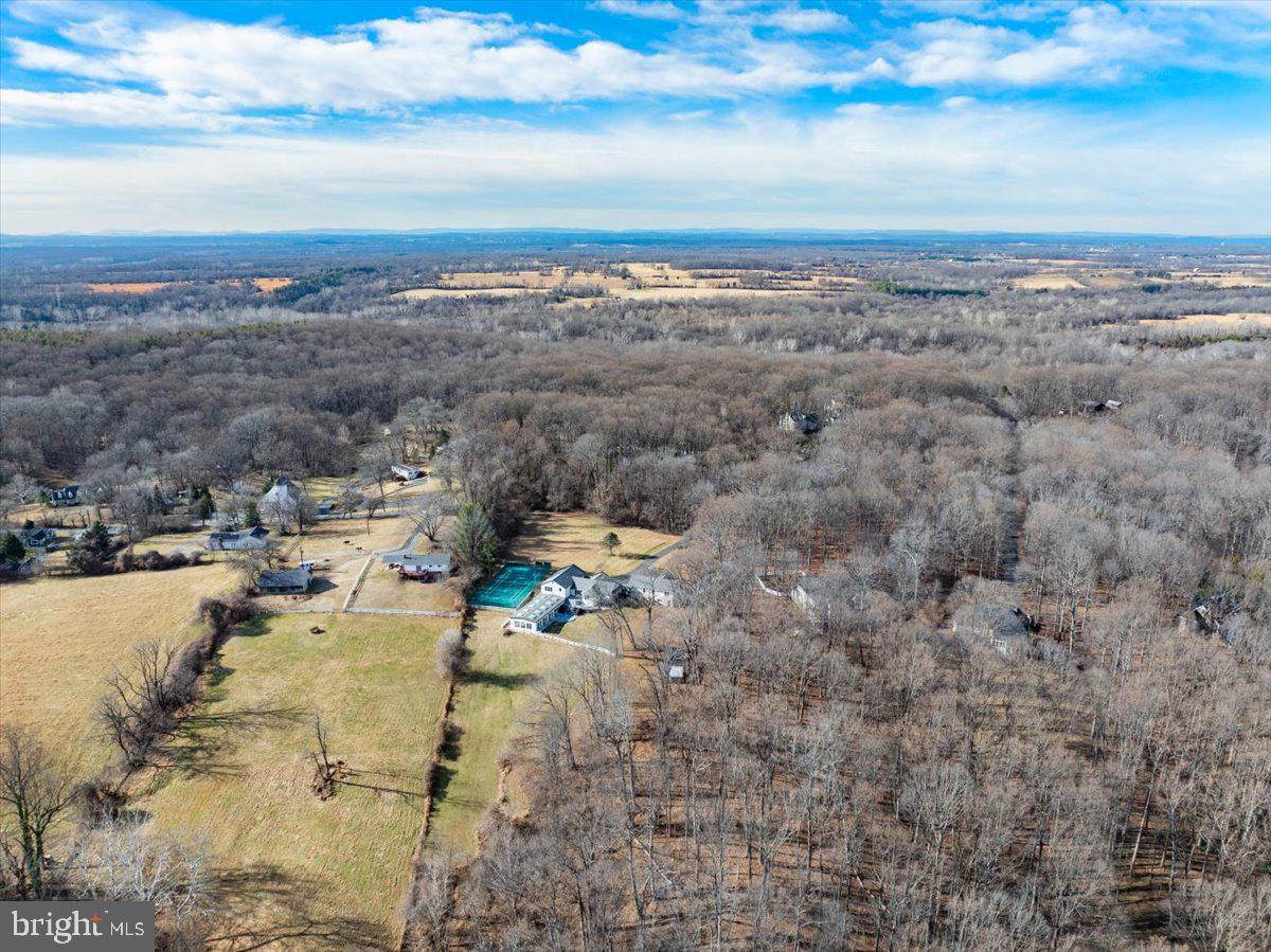 DARNESTOWN OUTSIDE - Residential