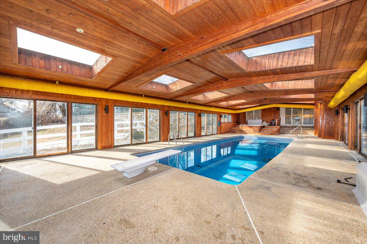 DARNESTOWN OUTSIDE - Residential