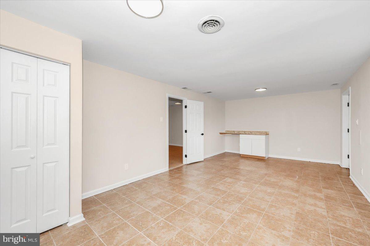 DARNESTOWN OUTSIDE - Residential