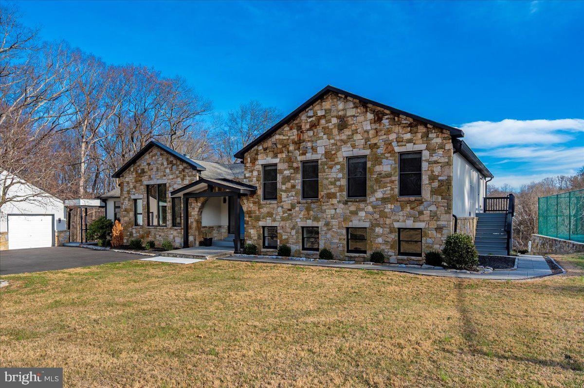 DARNESTOWN OUTSIDE - Residential