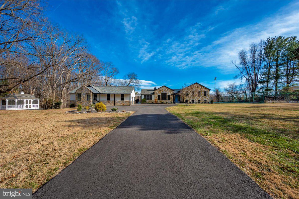 DARNESTOWN OUTSIDE - Residential