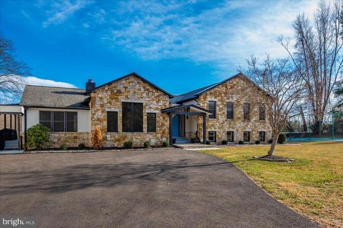 14001 BERRYVILLE ROAD DARNESTOWN MD 20874